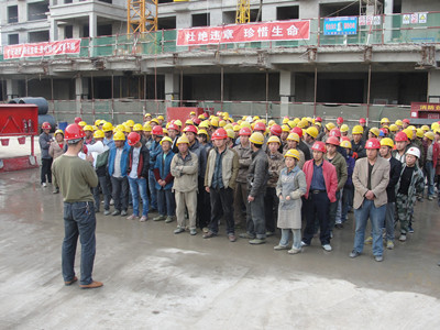 天工公司土建十一部强力攻坚保信访稳定