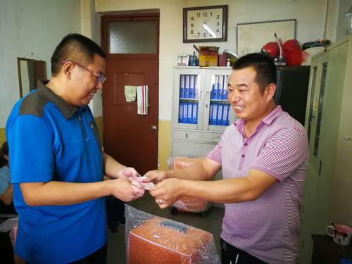 韩城分公司工会“金秋助学”活动温暖莘莘学子