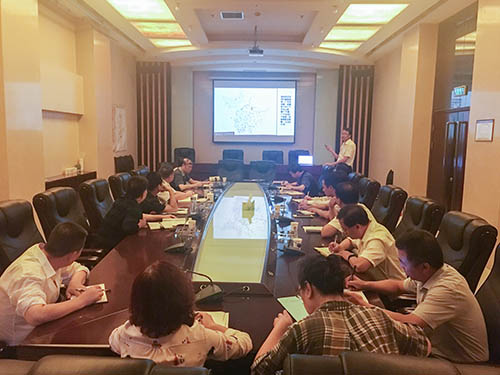 建设集团董事长宁兴刚主持召开合作项目研讨会