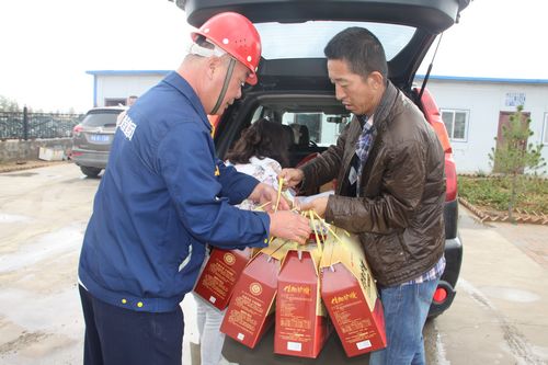 关怀送一线 鼓士气 增干劲