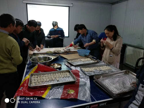 洗选煤运营公司:为职工包上冬至暖心饺子