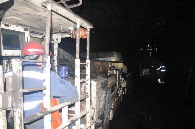 掘进公司小保当项目部单头月进尺831米勇夺月度第一