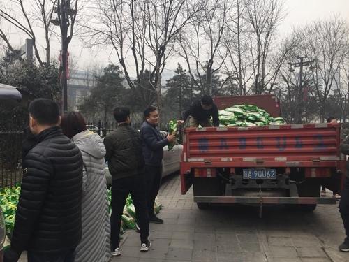 建设集团所属各单位积极订购“爱心大米”