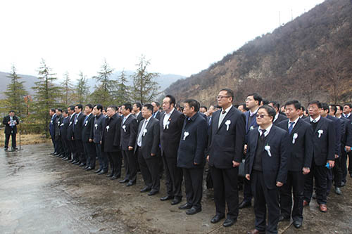 建设集团召开安全警示教育会暨安全生产例会