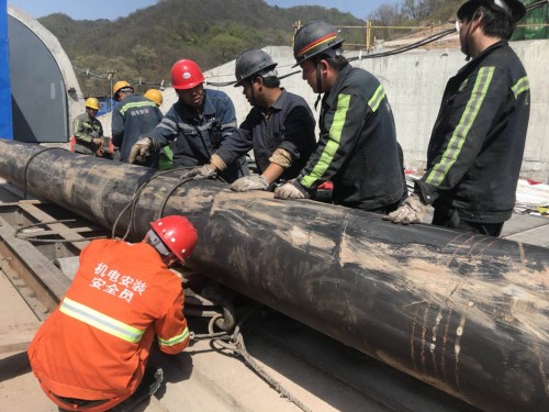 机电安装公司冶坪项目部采取多项措施让管道运输更有安全感