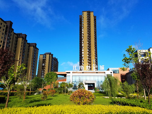 陕煤建设公司:江南世纪城创卫工作迎“大考”