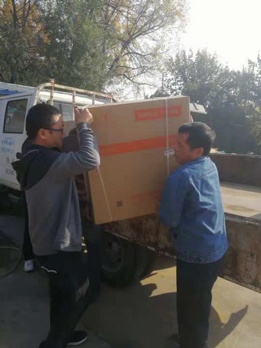 寒冬送温暖“暖身又暖心”