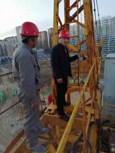 陕煤建设铜煤公司开展“保百日安全”特种设备专项检查