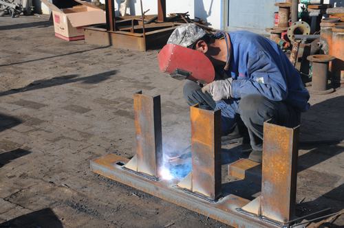 控“乱”花  压“胡”花  止住经营“出血点”