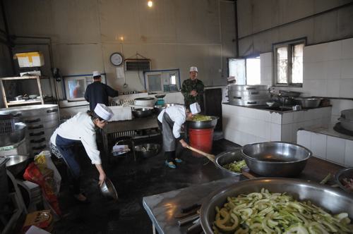 陕煤建设掘进公司：节支降耗不能忘却员工冷暖