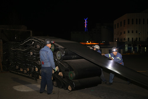 陕煤建设机电安装公司:坚守岗位为2019守岁