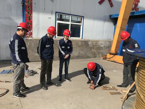 陕煤建设洗选煤运营公司矿山支护材料加工厂:技能比武显真招