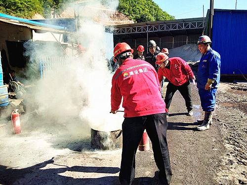 陕煤建设矿建二公司各项目部组织火灾应急演练防患于未“燃”