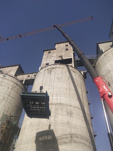 陕煤建设韩城分公司安装六项目部“追赶超越”大型设备一次性吊装成功