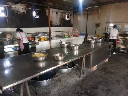 陕煤建设掘进公司：后勤小课堂 做足大文章