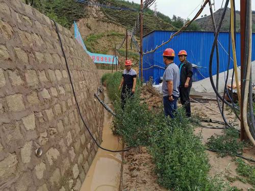 陕煤建设矿建二公司车村项目部经受雷暴天气考验