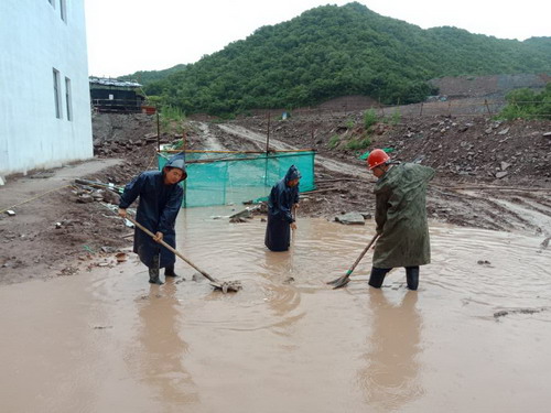 陕煤建设铜川公司第一项目部雨季三防“显身手”