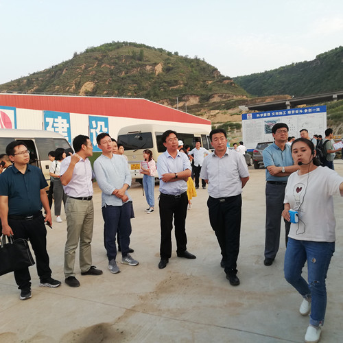 国家卫生健康委宣传司新闻网络处处长刘哲峰一行至清涧北国枣业红枣深加工项目进行调研采访