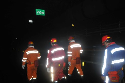 陕煤建设掘进公司：圆满完成122109工作面切眼工程力保采掘平衡