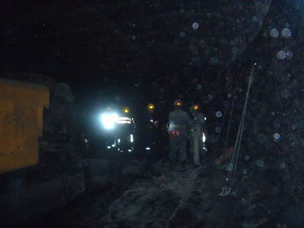 陕煤建设掘进公司:柠条塔项目部顺利完成1-2煤贯通任务