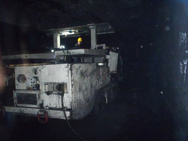 陕煤建设掘进公司：分头承包让“一机双巷”更加高效