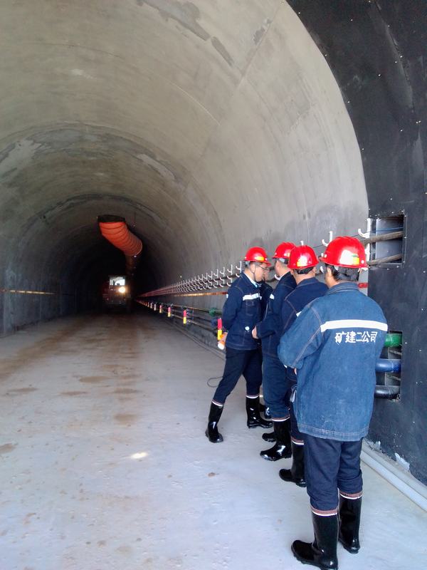 陕煤建设矿建二公司党政齐抓深入开展“生产安全大排查”活动