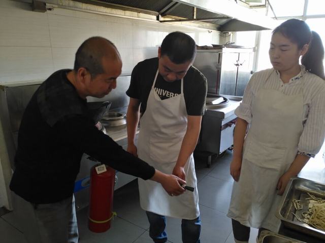 陕煤建设掘进公司:后勤服务无止境 安全理念在放心中