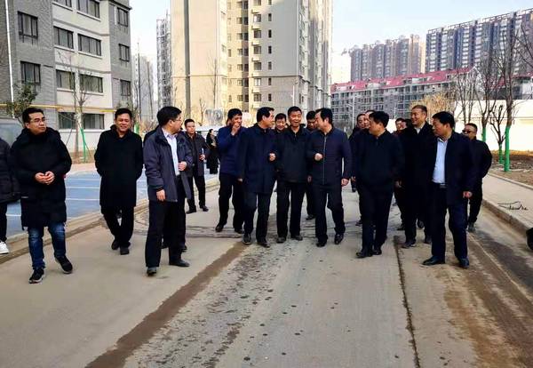 铜川矿业公司党委书记、执行董事刘水利一行莅临铜煤1#、2#住宅小区现场调研指导工作