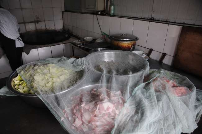 陕煤建设掘进公司：重检“两堂一舍”保障工作更要保障生活