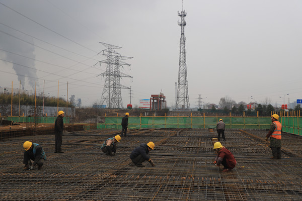 按下快进键  跑出加速度