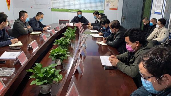 陕煤建设矿建二公司小保当三项目部战疫情抓安全把牢班组管理“第一关”