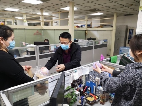 “苹苹”安安,陕煤建设路桥分公司战“疫”有温度