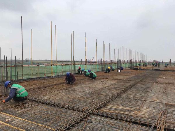 陕煤建设渭南分公司南京金龙项目部追赶超越掀热潮