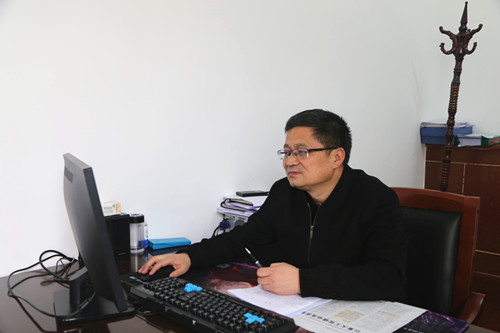 不忘初心抓信访  牢记使命维稳定