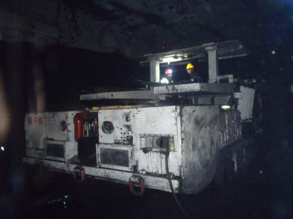 陕煤建设掘进公司:红柳林44204胶、辅运顺槽及切眼工程顺利开工