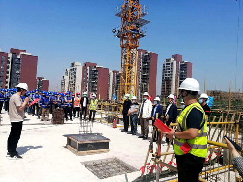 陕煤建设公司:蓝山水岸南区住宅项目主体全部顺利封顶