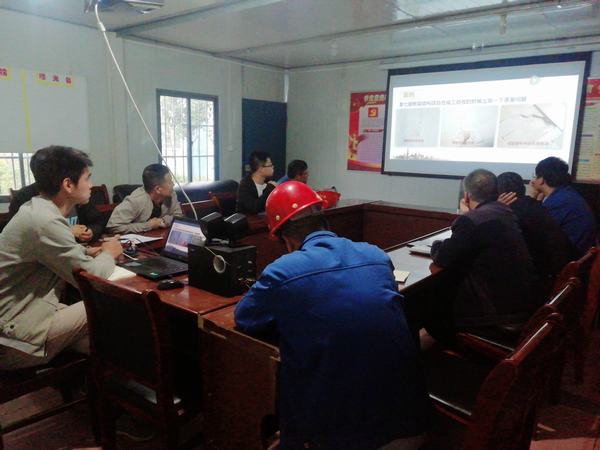 陕煤建设渭南分公司第五项目部开展“赢在起跑线，补短板、强技术，学知识”小课堂