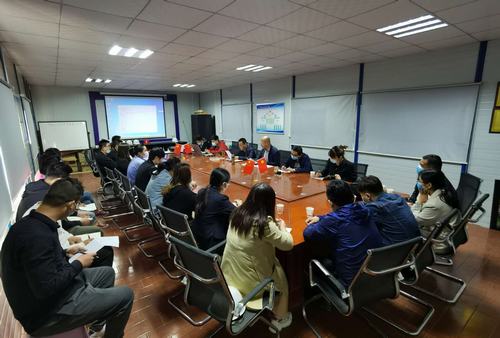 座谈交流共提高，凝聚共识促发展