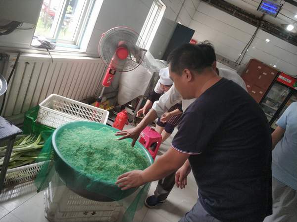 陕煤建设掘进公司：吃住行三驾并驱 让员工幸福工作