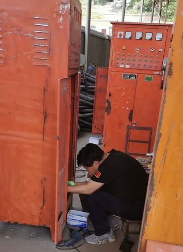 陕煤建设铜煤公司废旧堆里“抠”出效益