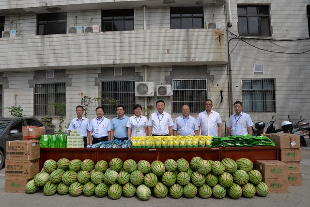 韩城矿业党委副书记、工会主席申峰一行莅临陕煤建设韩城分公司慰问