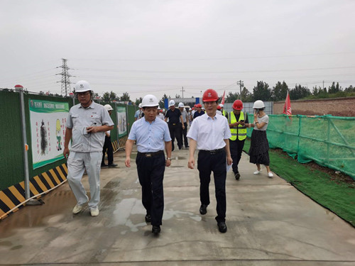 临潼区人大主任李晓明一行莅临陕煤建设中储粮项目部观摩调研