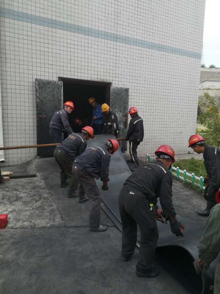 陕煤建设天工公司安装运营项目部顺利完成合阳公司动筛车间201原煤皮带更换