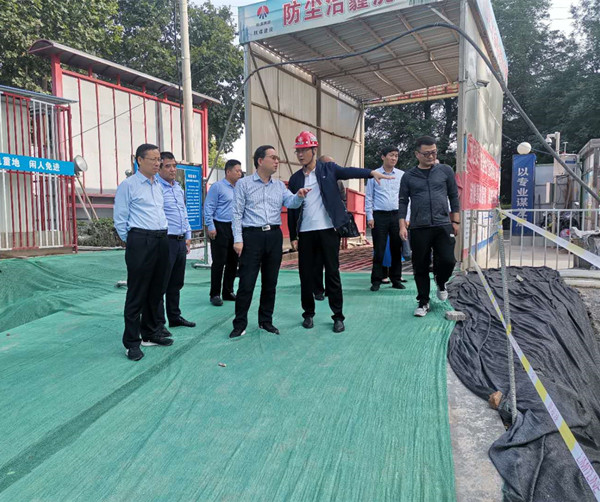 咸阳市人大常委会王满院副主任莅临智慧泊车住建局南广场地下立体车库项目调研