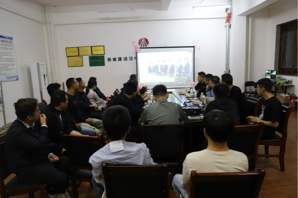 幸福时刻 你我同在