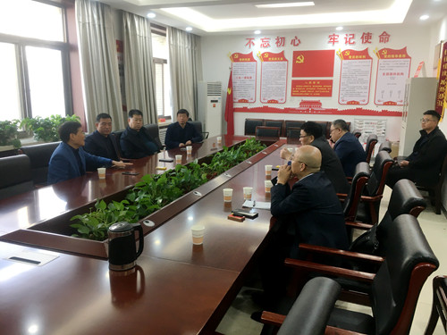 陕煤建设与渭南老城公司进行交流商谈