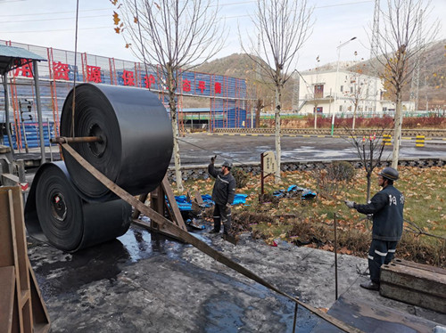 陕煤建设机电安装公司承建双龙矿主斜井胶带机工程顺利开工