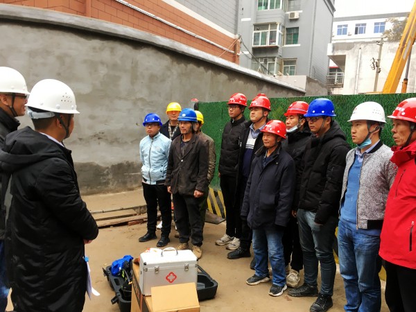 陕煤建设澄合分公司第十一项目部首次开展有限空间应急演练“动真格”