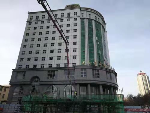 住建局南广场地下停车场主体结构顺利封顶