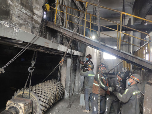 陕煤建设机电安装公司建庄项目部掀起检修大干热潮